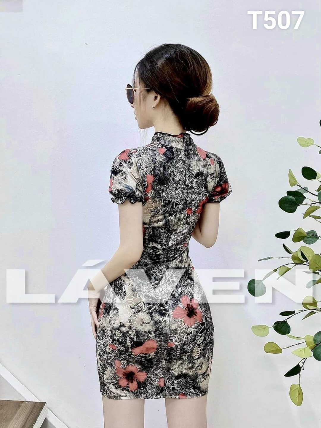 Đầm body cổ tàu hở ngực quá đẹp T507