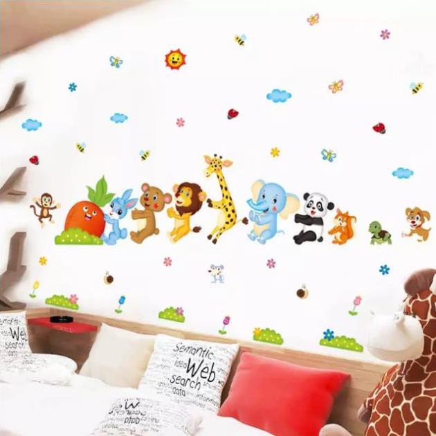 Bầy Thú Nhổ Củ Cải Decal Dán Tường Cho Bé