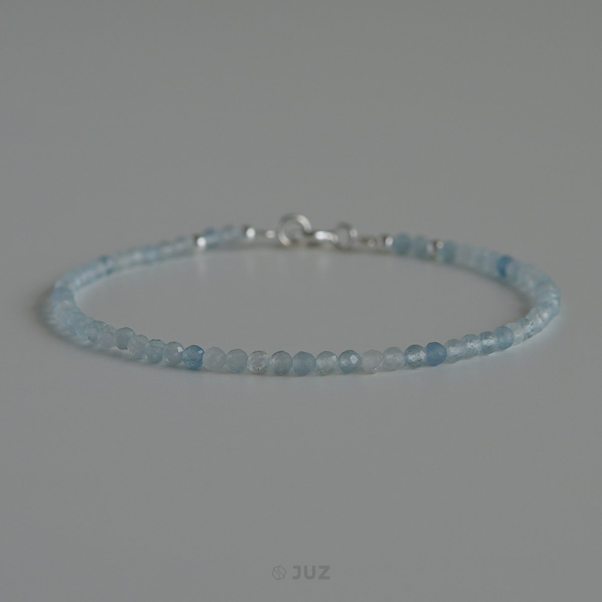 Vòng tay Aquamarine premium 2mm