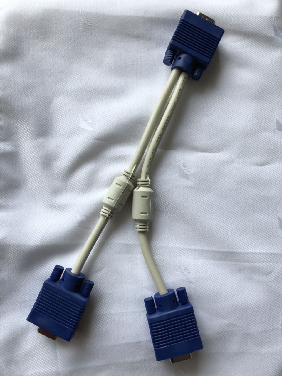Cáp Vga 1 ra 2 ( 1đầu đực-2 đầu cái)