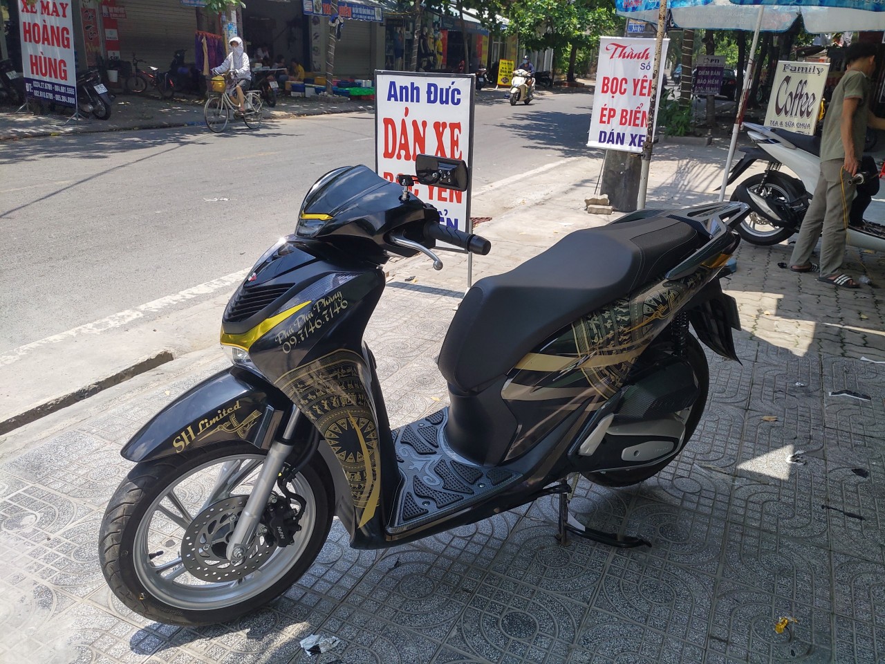 Tem TRÙM  sh 2020 TRỐNG ĐỒNG ( CÁC NĂM SẲN XUẤT  KHÁC ĐỀU LÊN TEM ĐƯỢC NHƯ MẪU) ( SH các năm khác vẫn làm được luôn ạ ahihi)