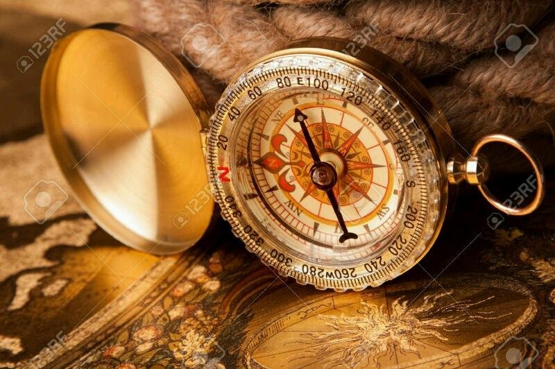 La bàn du lịch bỏ túi Compass vỏ kim loại