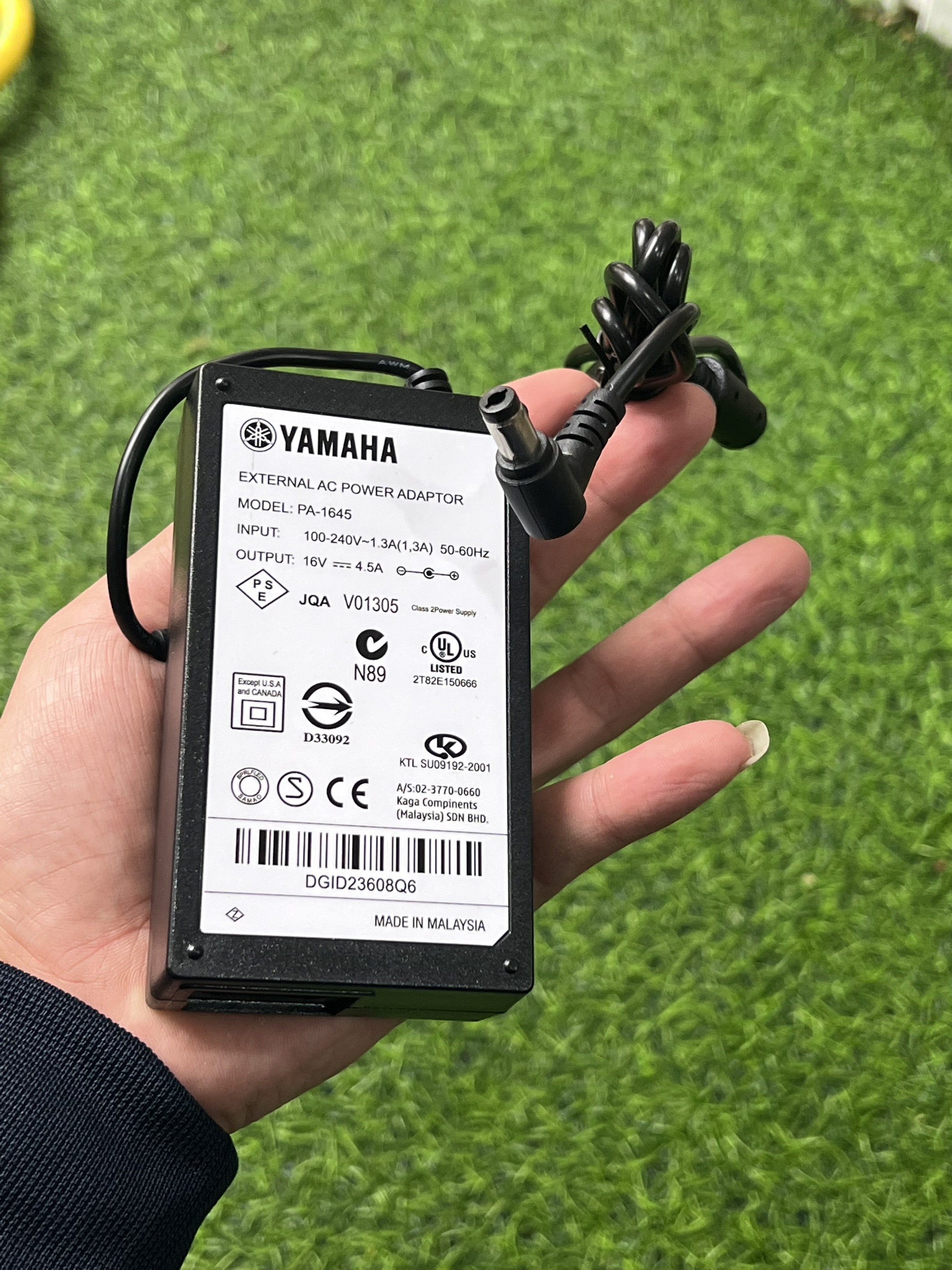 CỤC NGUỒN CHO ĐÀN YAMAHA PSR-S670