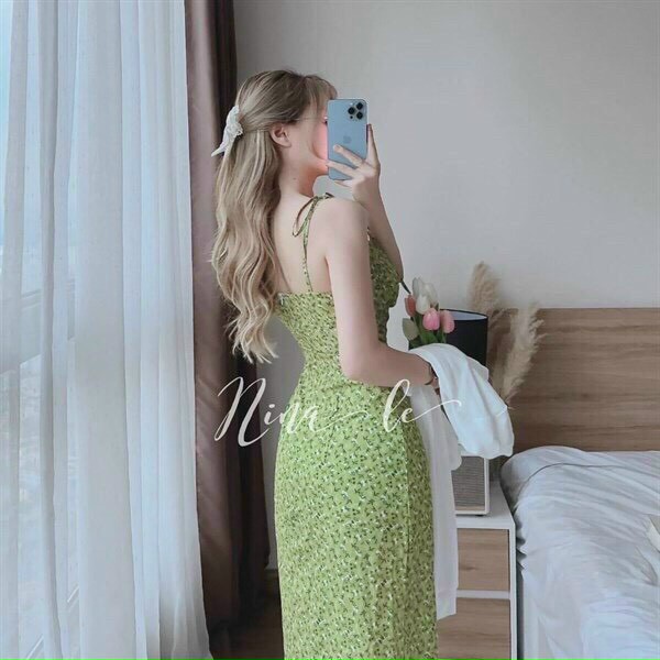 Sét Đầm Lụa Kèm Áo Khoác Tăm Gân