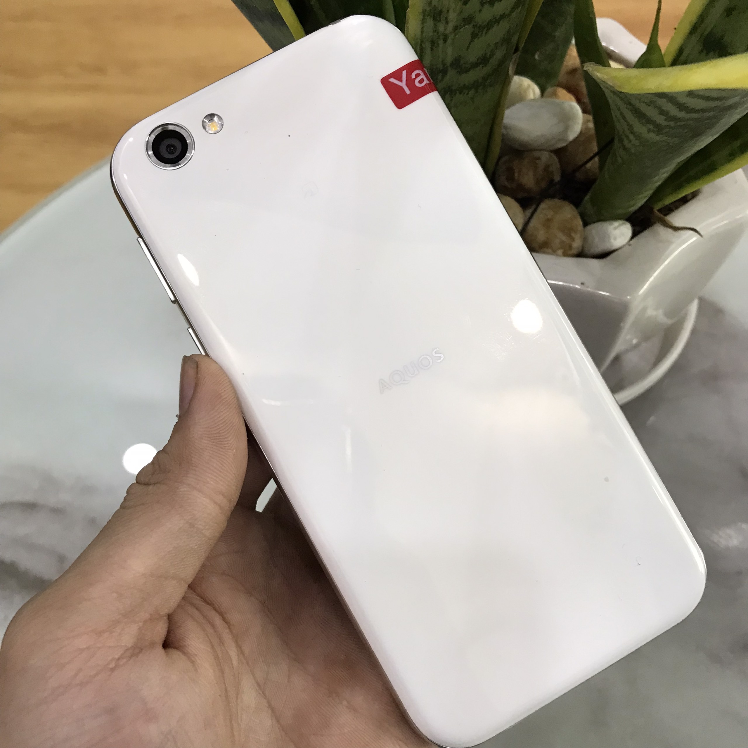 Điện Thoại Sharp Aquos R Shv 39 Chip 835 ram 4/64GB.