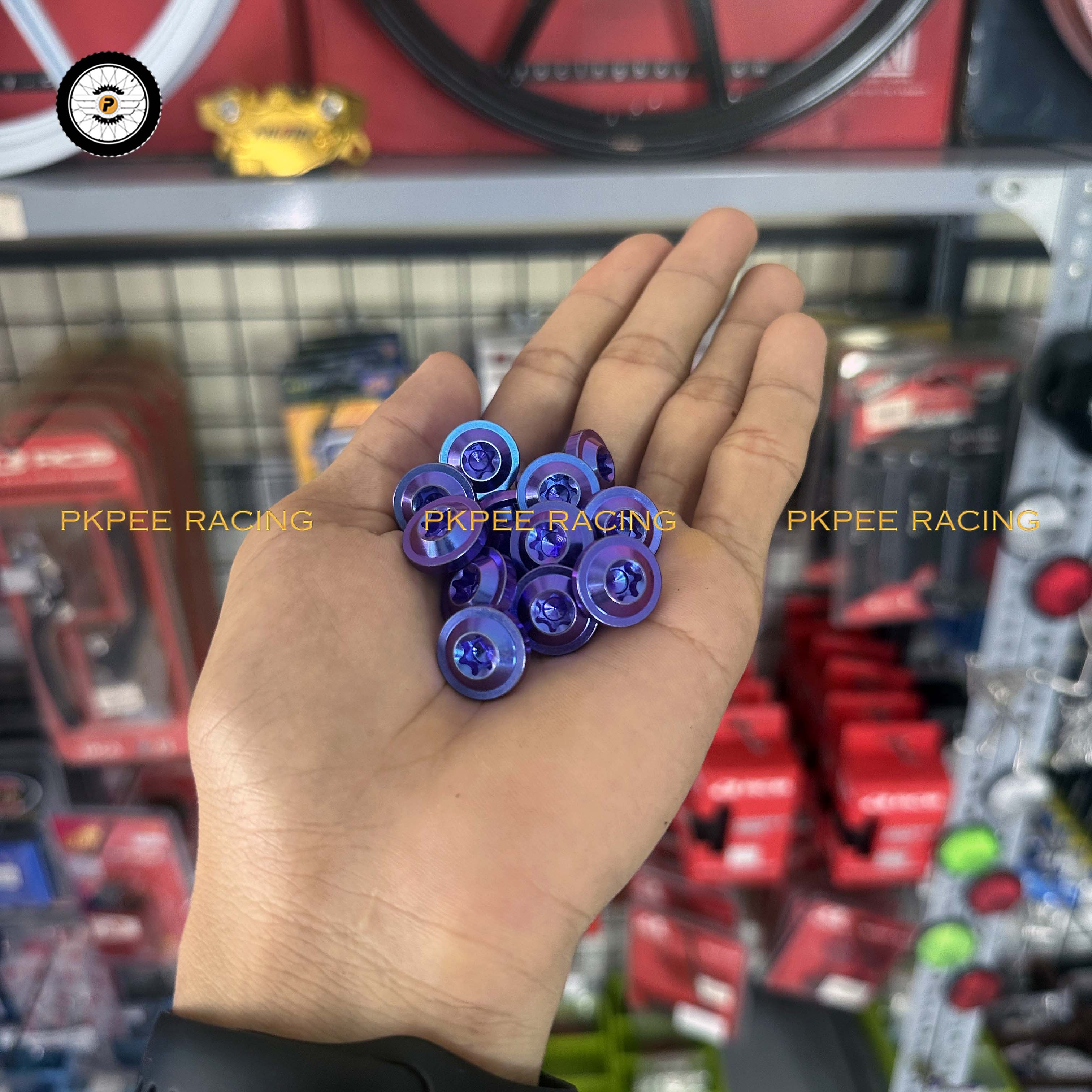 Ốc Titan GR5 6ly Đầu Dù