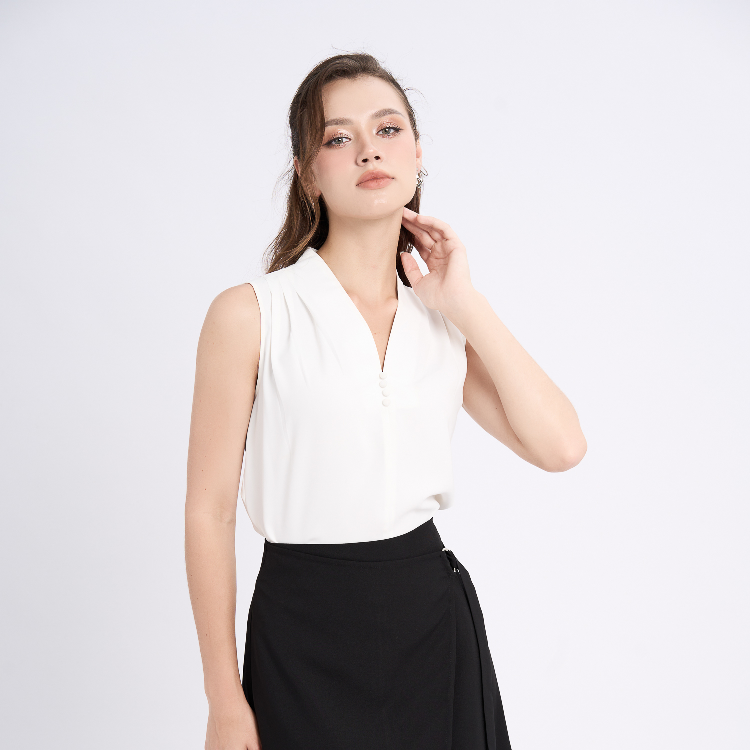 Áo kiểu suông chéo thun phối xếp li vai Maybi