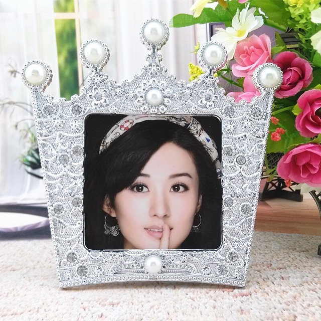 Khung ảnh để bàn vương miện trang trí
