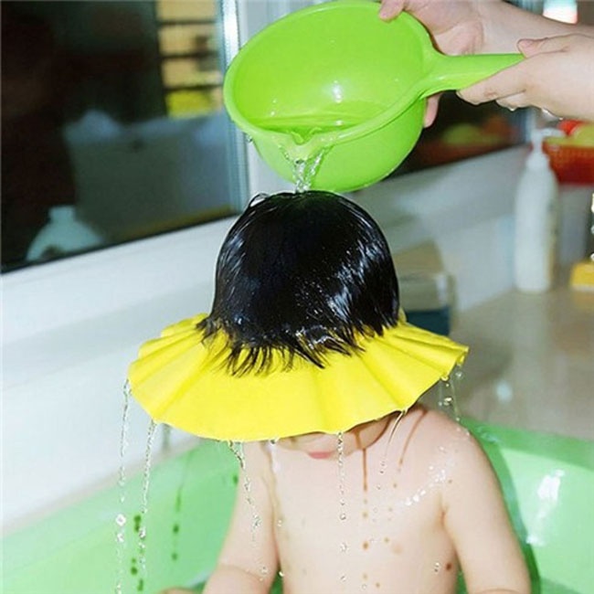 Nón chắn nước gội đầu cho bé