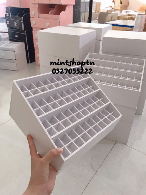 khay son 80 ô phân tầng tiện dụng