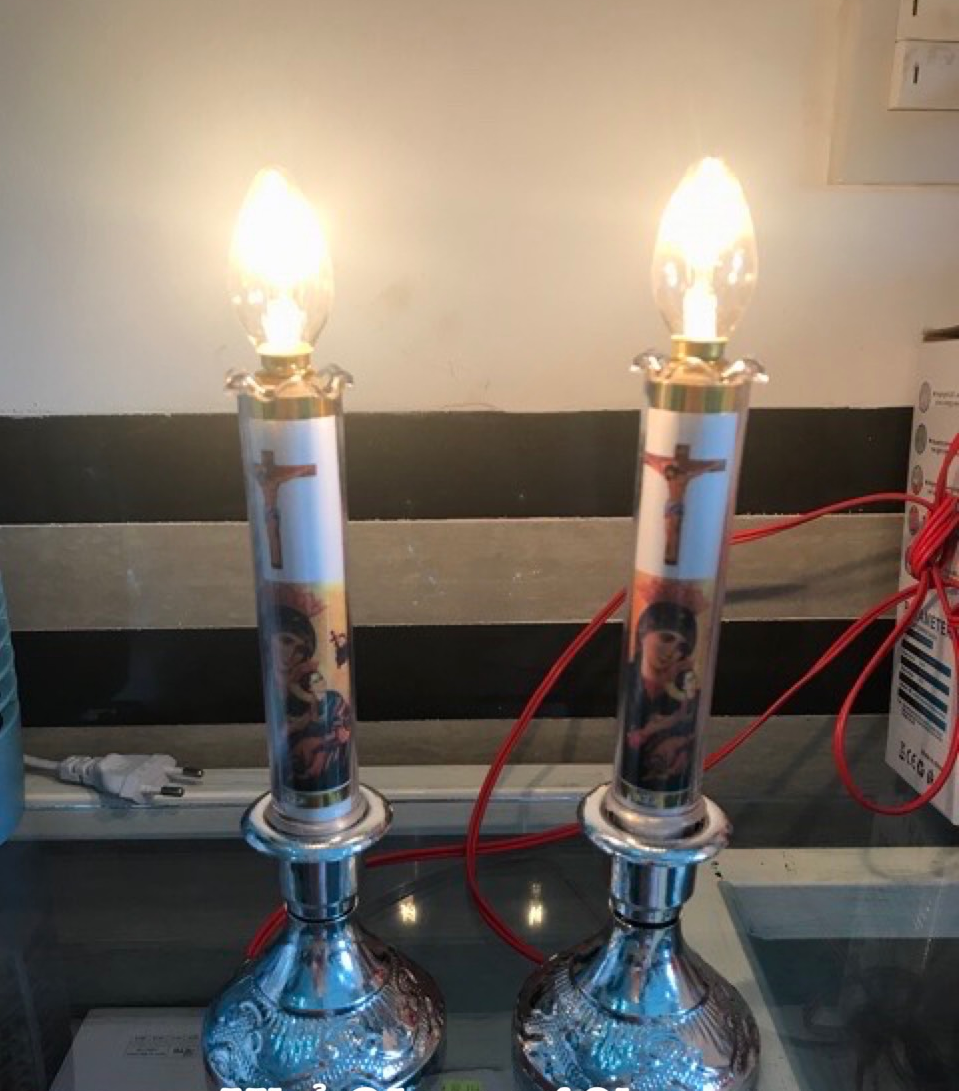 Đèn bàn thờ cây nến bàn thờ Chúa ( tặng bóng đèn).