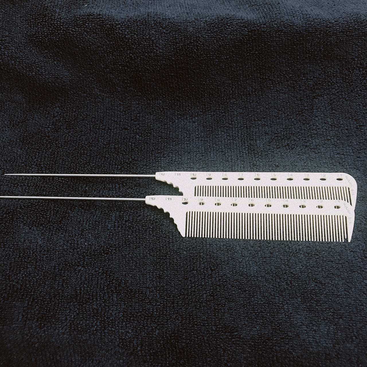 Lược Chia Tóc  chuôi nhọn Inox makaro B19