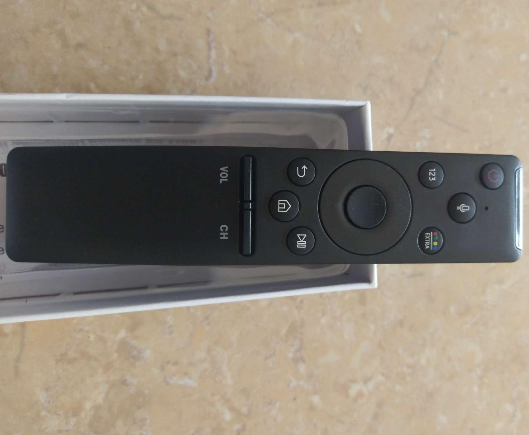Điều khiển TV Samsung smart giọng nói