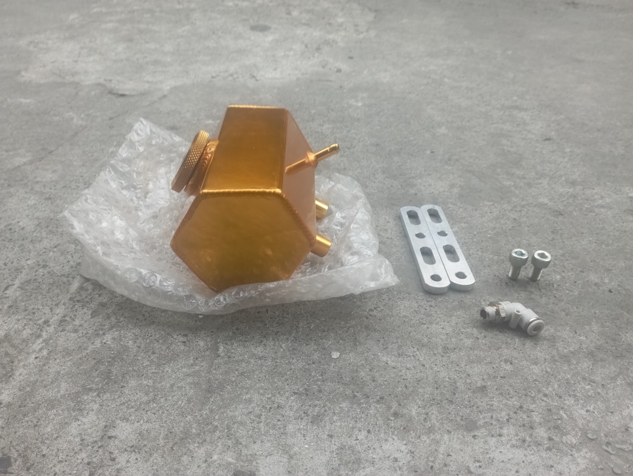 Thailand drag car Mini fuel tank, about 1 litre tank, drag ball