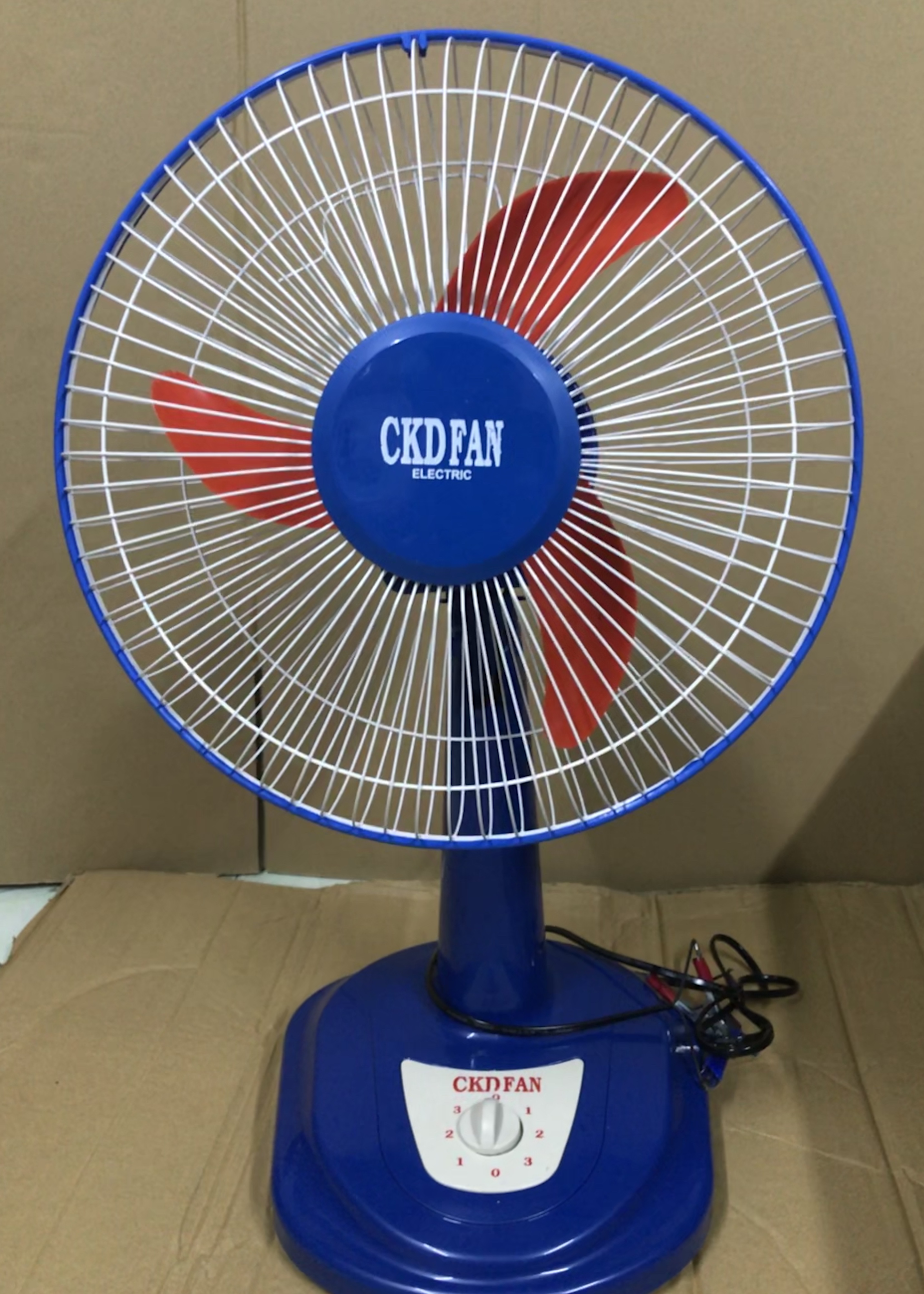 Quạt bàn B3 kẹp bình ắc quy DC 24V