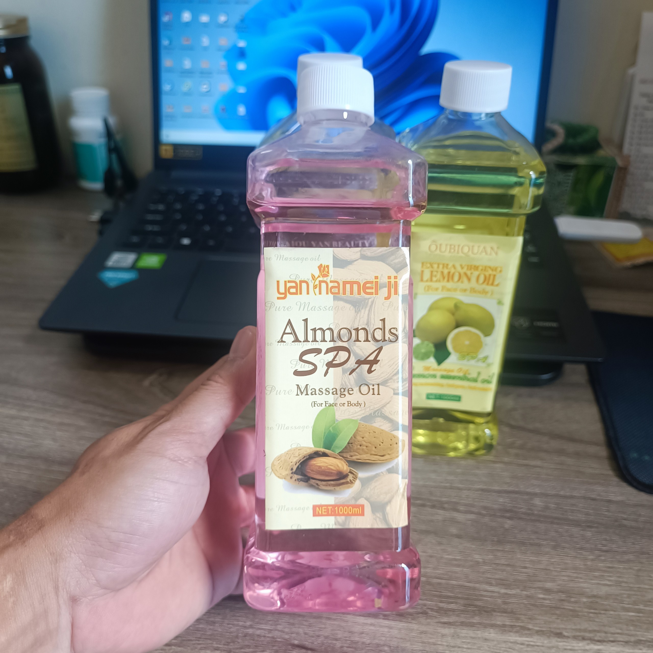 Dầu massage body dừa, óc chó, bơ, chanh chai 550ml