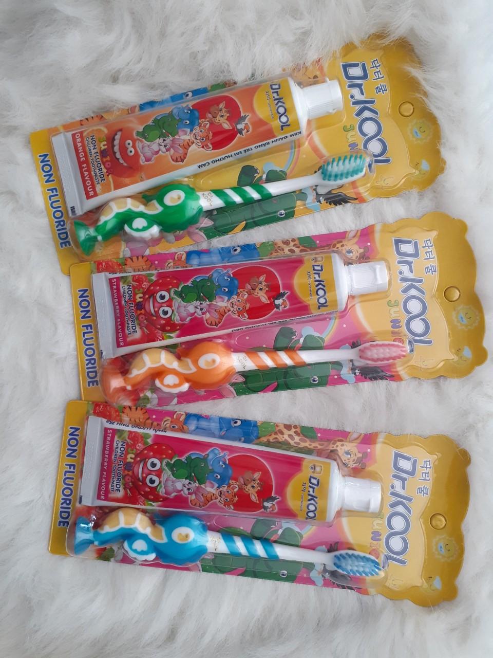 Combo Bàn Chải Cá Ngựa Dr. Kool + Kem Đánh Răng Dr. Kool