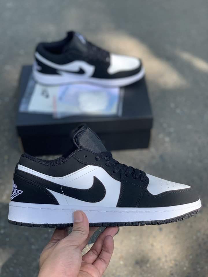 Giày sneaker JD1 Đen Trắng LEZAZA