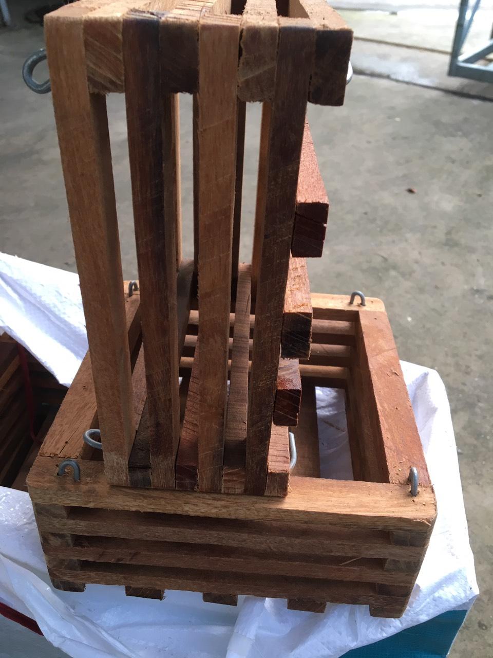 02 chậu gỗ Sao xe vuông 20x20 cm hoặc 30cmx30cm cao 10CM