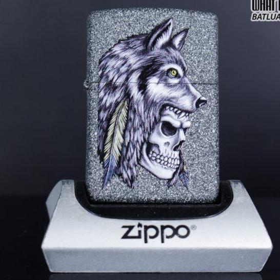 Zippo 29863 - Zippo Wolf Skull Feather Design Iron Stone