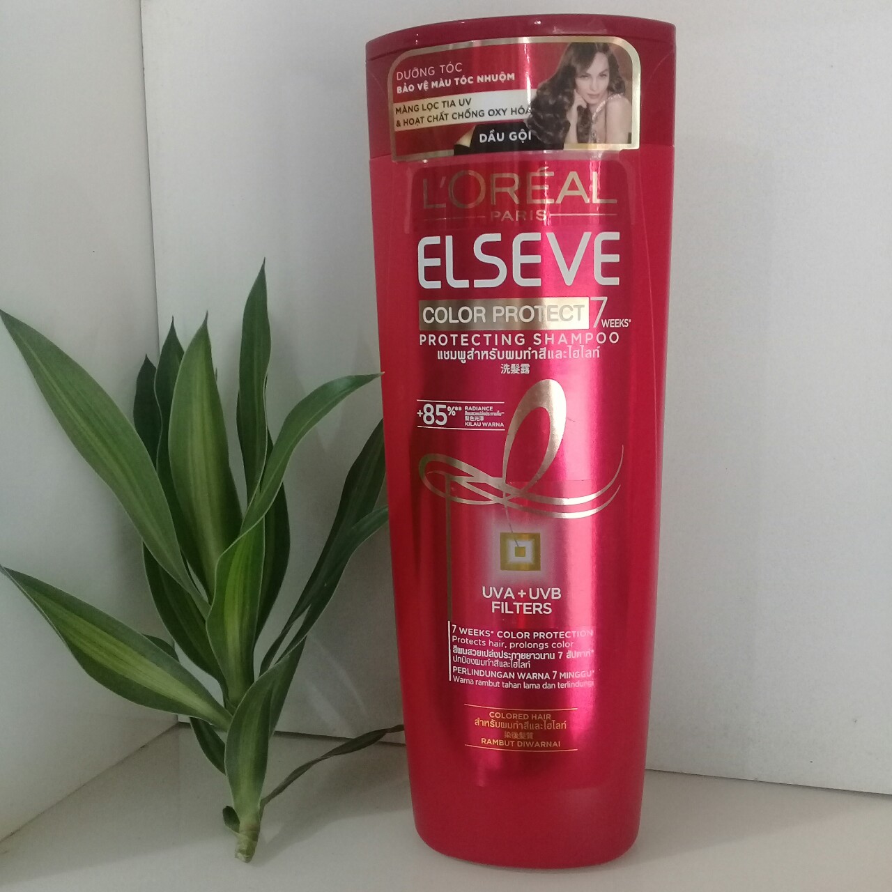 Dầu gội giữ màu tóc nhuộm L'oreal Paris Elseve Color Protect 330ml (Đỏ)