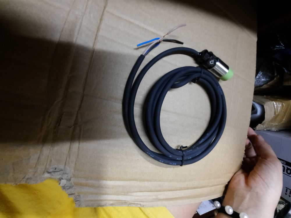 Cảm Biến Điện Dung 3 dây PR18 -8DN
