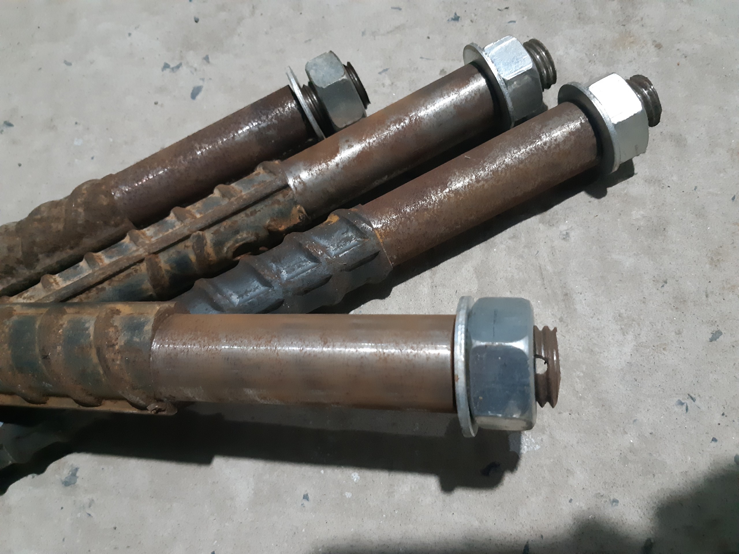 Cốt xe lôi thồ sắt gân phi 30, tiện cốt phi 25. 1m, 1,1m, 1,2m