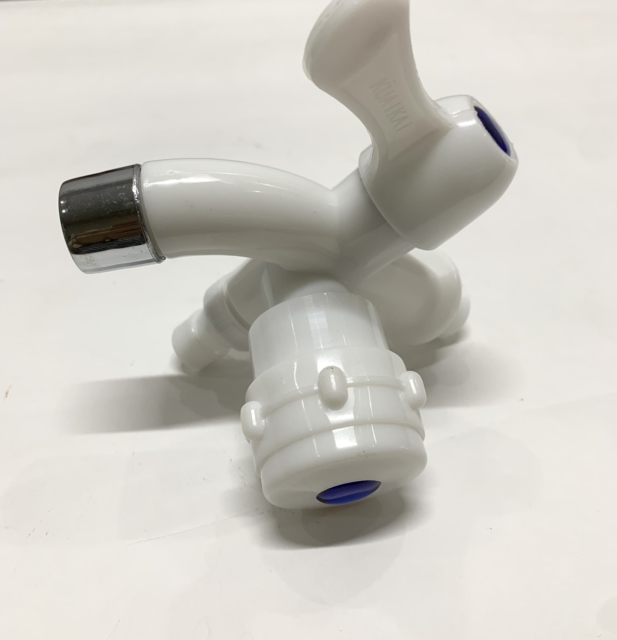 Vòi Củ Sen Tắm Lạnh Nhựa ABS