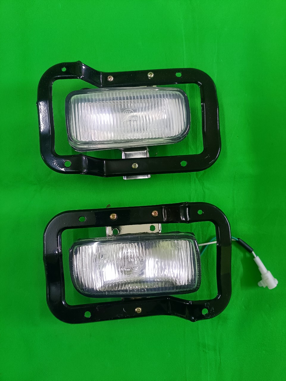 ĐÈN CẢN SƯƠNG MÙ (ĐÈN GẦM) XE TẢI SYM T880