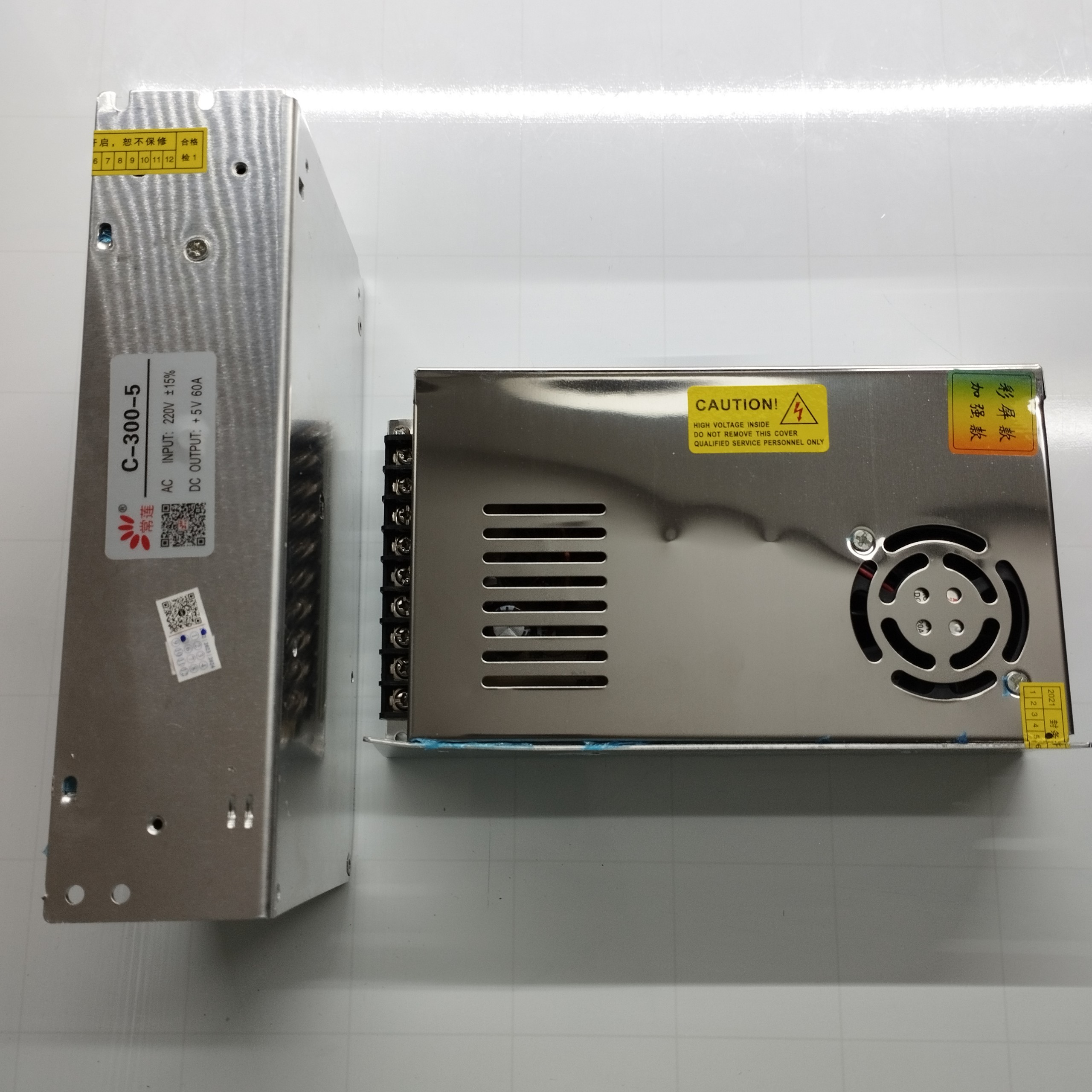 Nguồn Led 5v 60a tem 7 màu, đủ công suất (Nguồn 5v60a 300W trong nhà có quạt tản nhiệt)