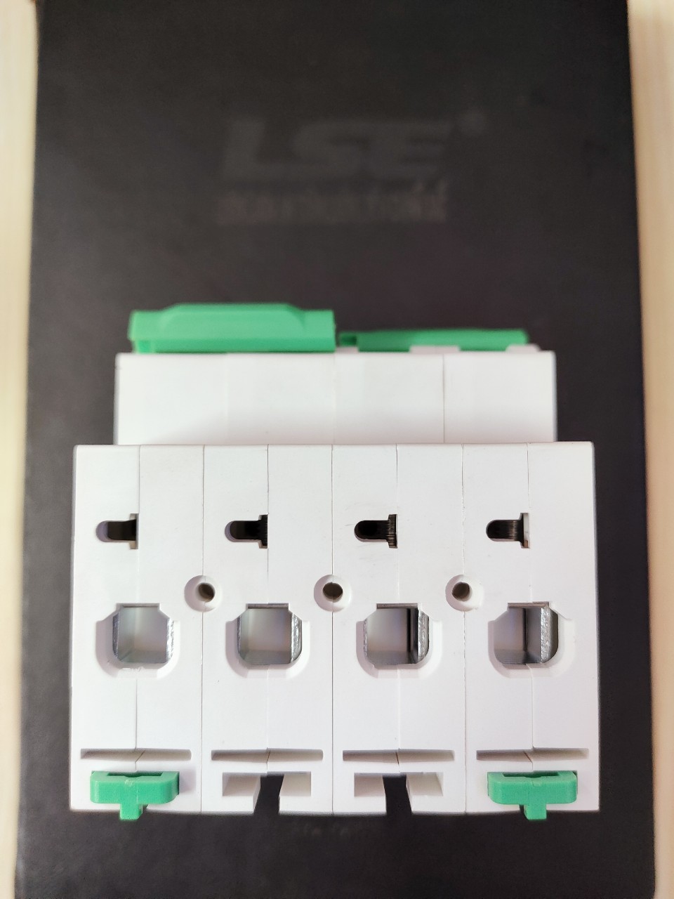 Lse 2-Phase Double Reversing Circuit Breaker - Automatic Reversing Circuit Breaker