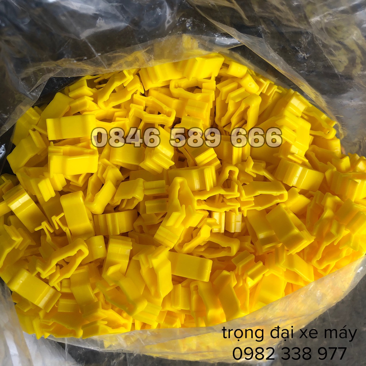 Ốc Bấm ,Chốt Nhựa Dàn Áo Xe Máy Combo 100 Cái