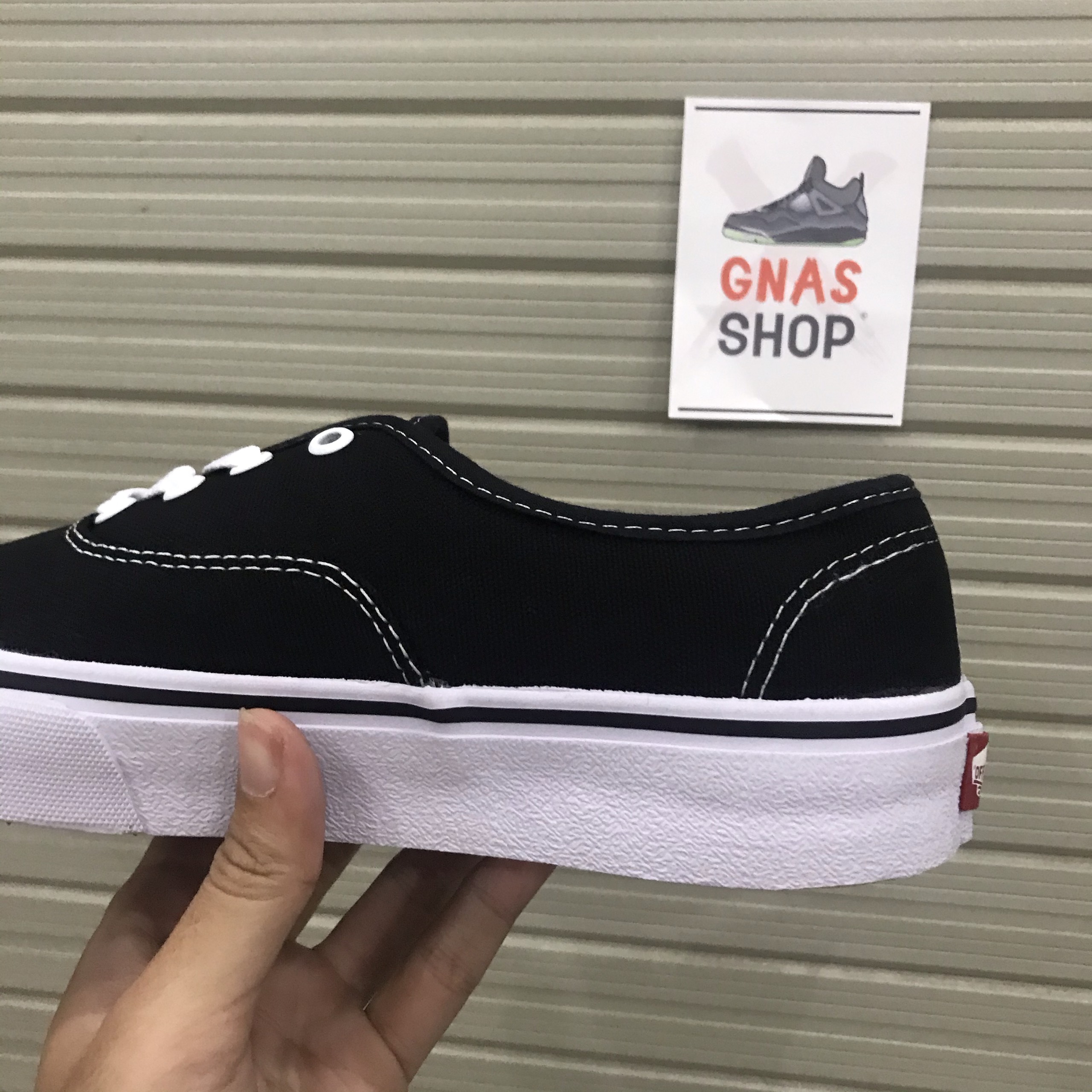 [HCM]Giày Vans Classic đen trắng chuẩn 11 - form rộng