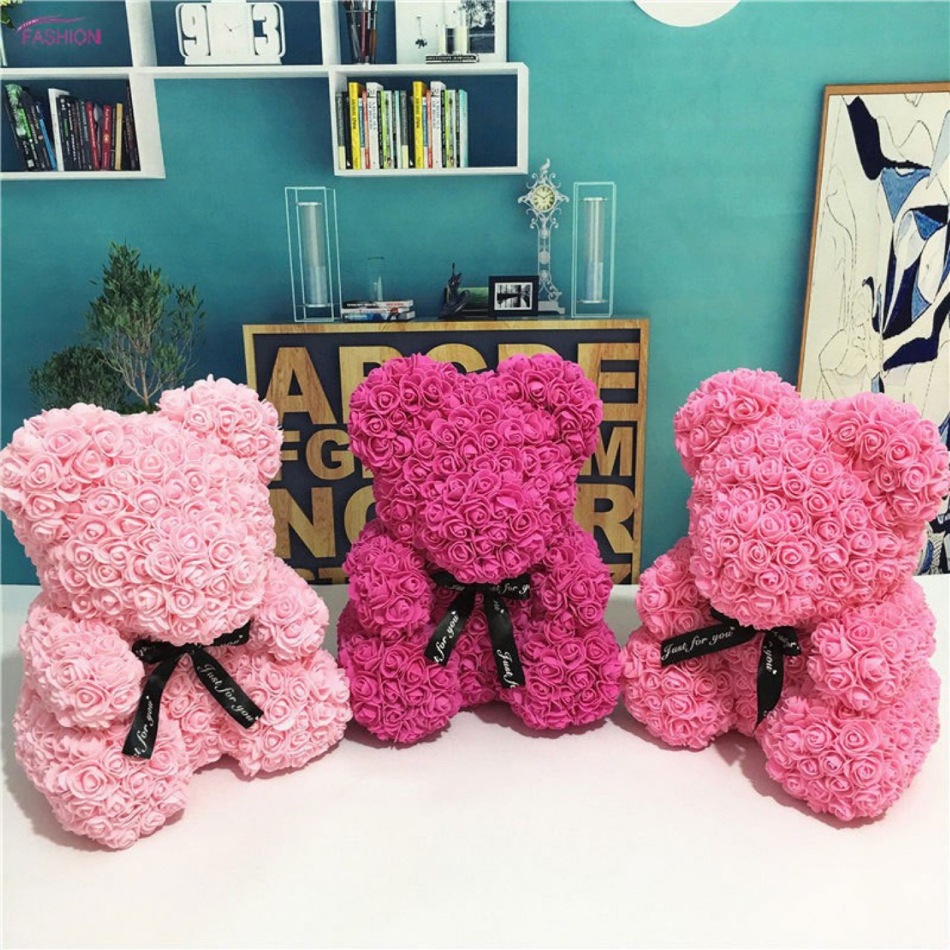 Gấu hoa hồng cho Valentine lãng mạn