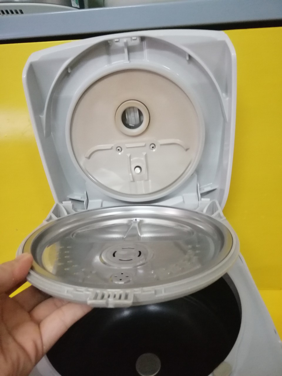 Nồi cơm nội địa Nhật NATIONAL SR-SE101 (1.0L) van dài bù ẩm