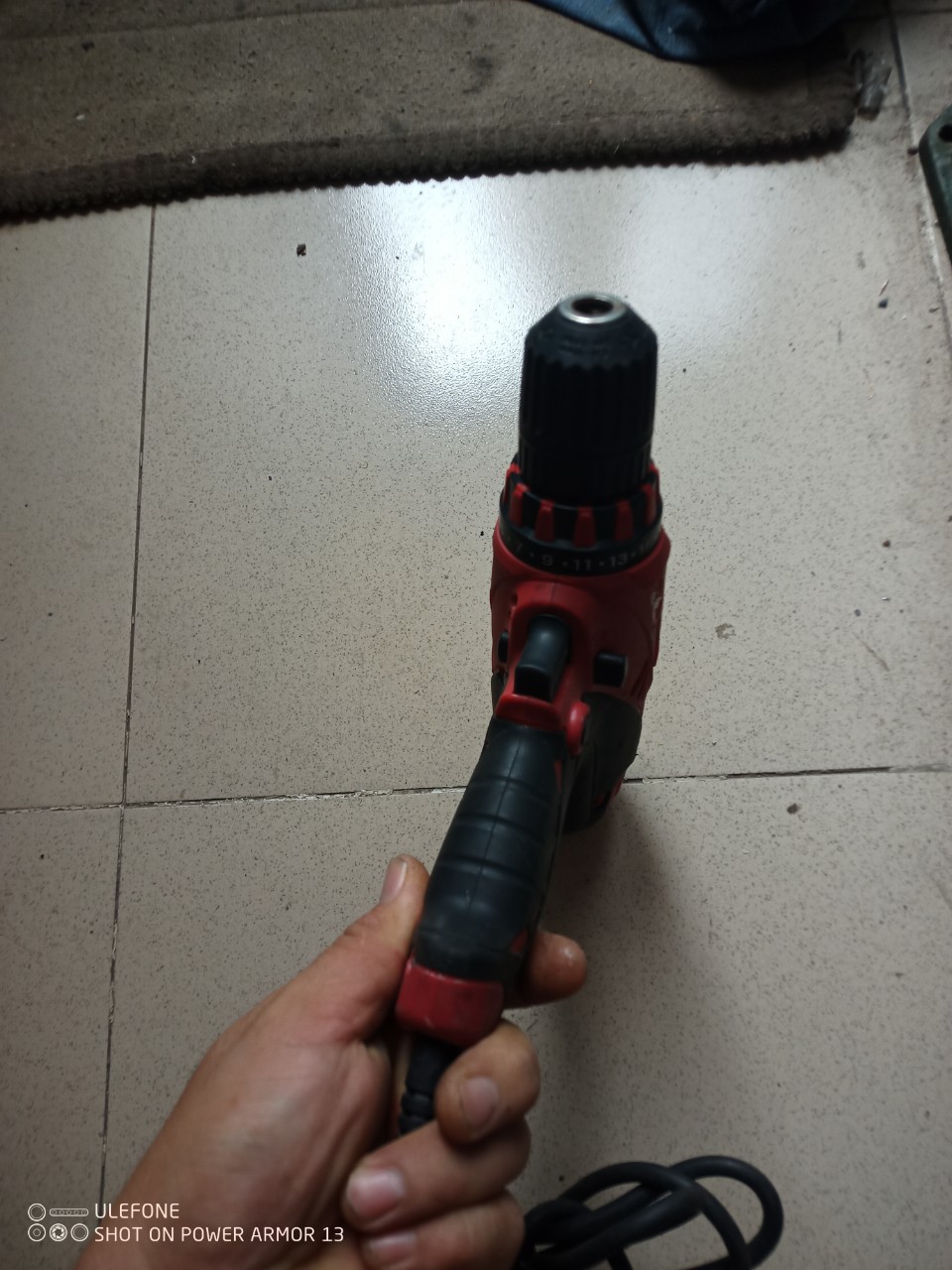 Máy khoan 1 chiều Hitachi đầu kẹp 6.5mm hàng bãi nhật
