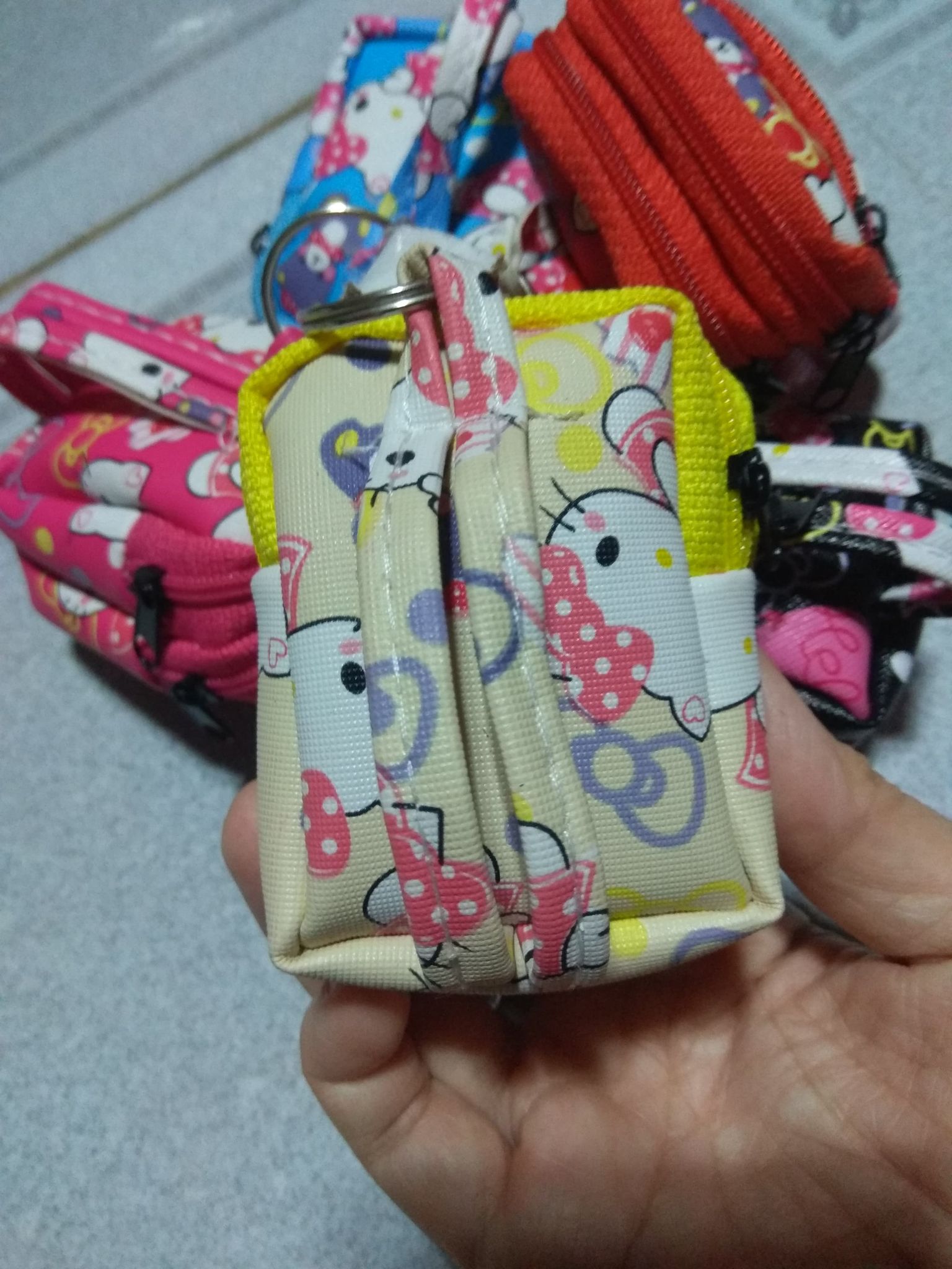 Móc khóa ( Set 2 cái)  hình hoạt hình nhiều màu sắc dể thương