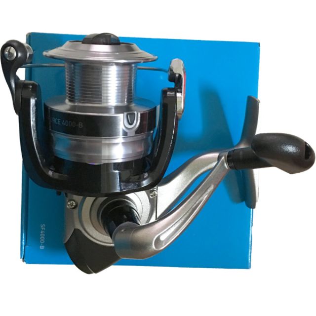 Máy câu cá daiwa 4000 B loại 1   ( xả kho )