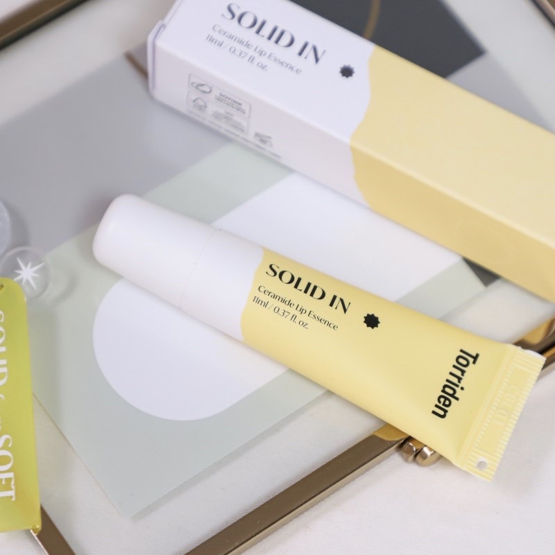Tinh chất dưỡng môi ẩm căng mọng Torriden Solid in Ceramide Lip Essence 11ml