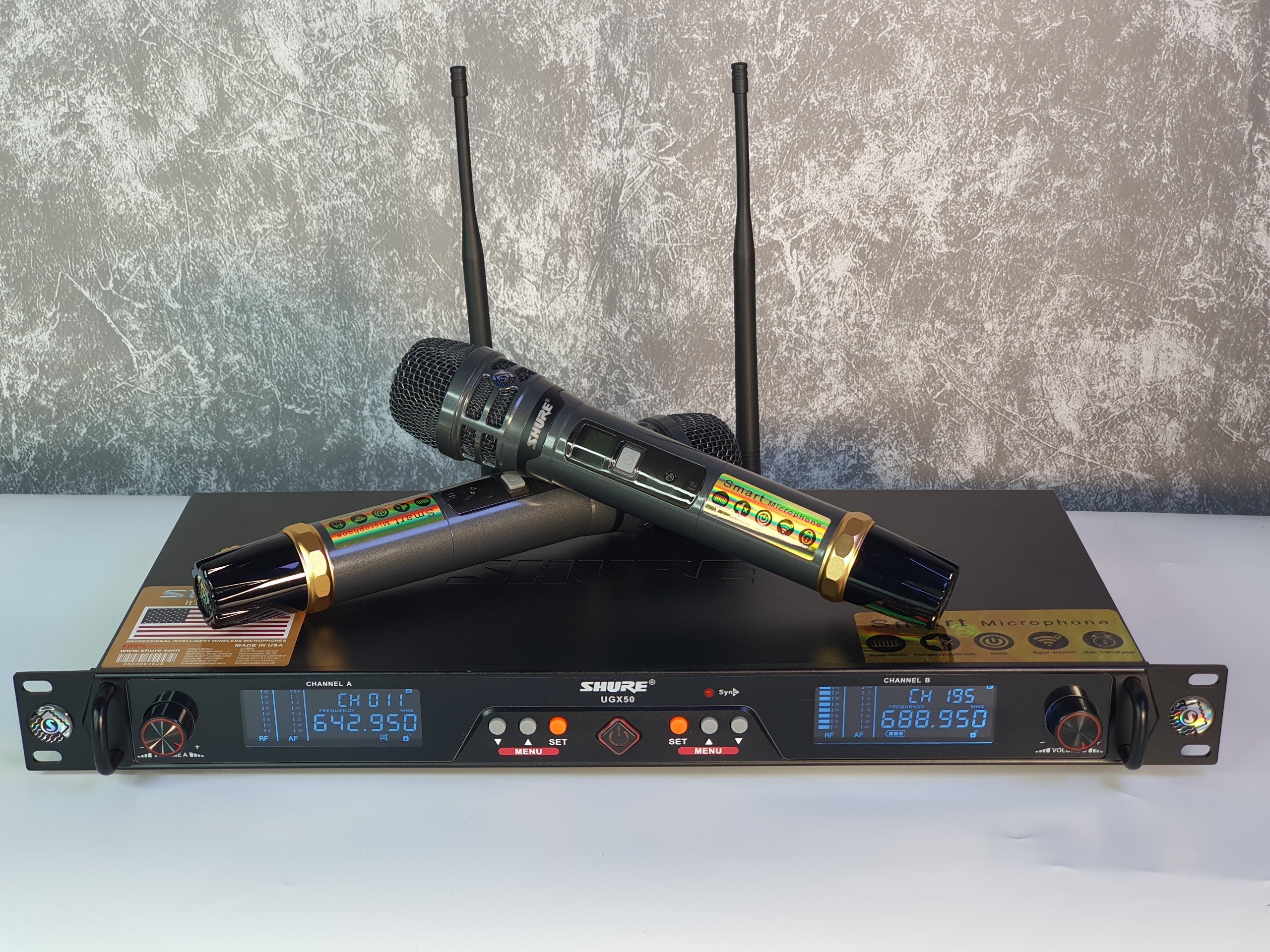 [HCM][ Siêu Phẩm 2024 ] Mic Hát Karaoke Bộ 2 Micro Không Dây Và Đầu Thu SHURE UGX 50 Bộ 2 Micro Không Dây UHF Vàng SHURE UGX50 Âm Thanh Cực Hay Chống Nhiễu Chuyên Nghiệp 2 Râu Sóng Mạnh Âm Thanh Trung Thực Trong Trẻo