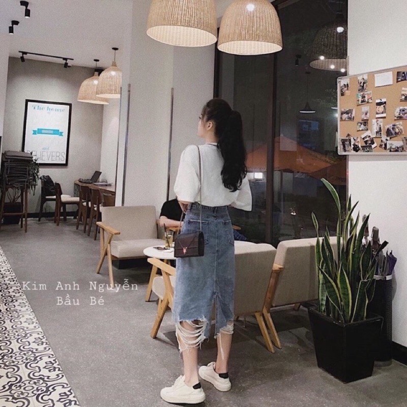 Chân váy rách lệch cúc dọc
