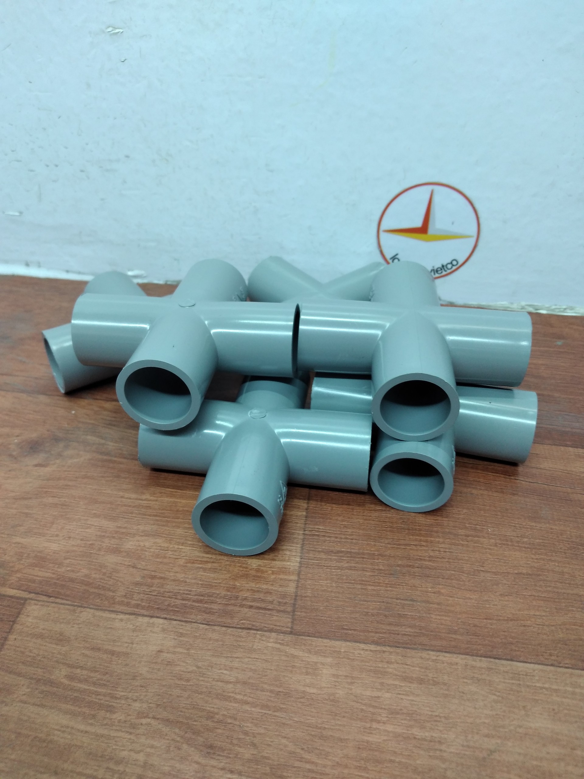 Chữ thập( dấu cộng ) PVC phi 21
