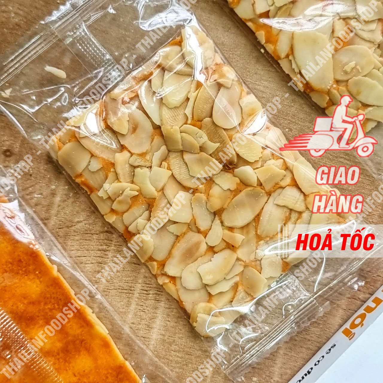 Bánh Ngói Hạnh Nhân Trứng Muối - Lon 300gr