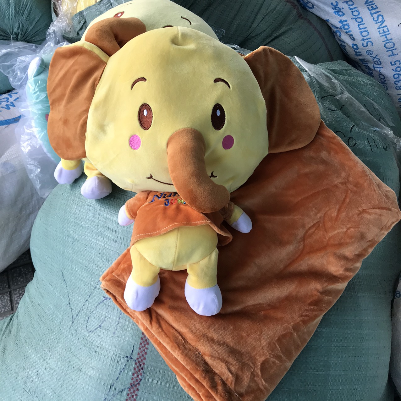 Bộ mền gối ôm voi con Nutren cho bé