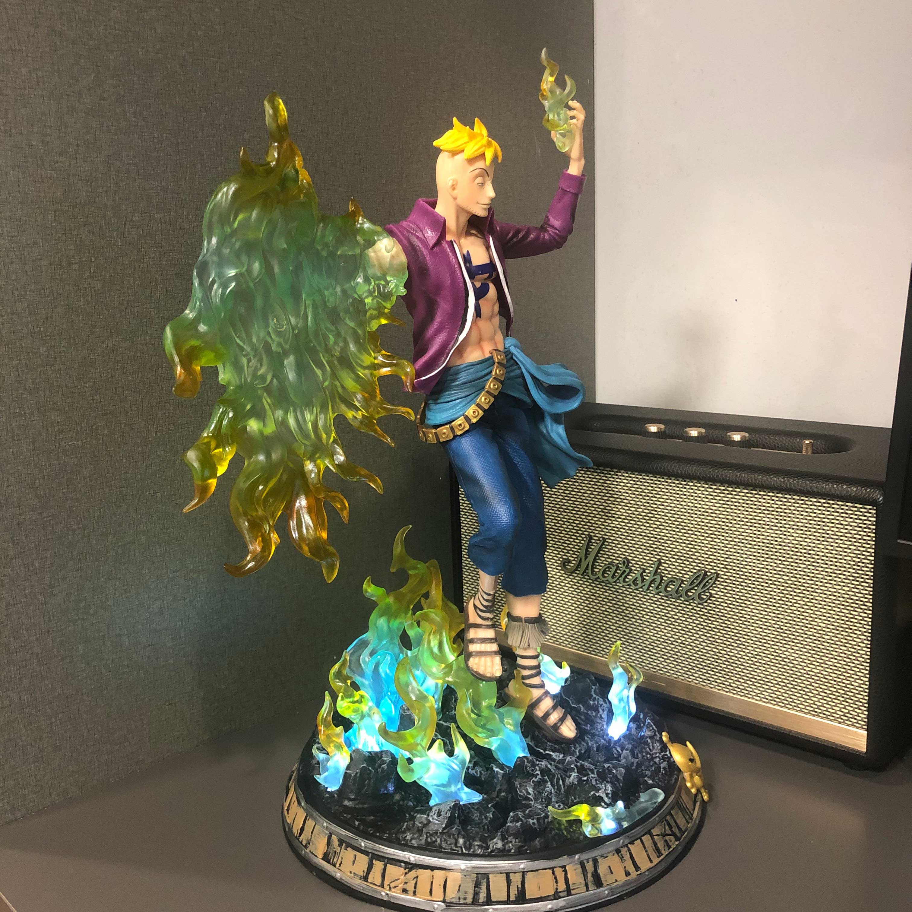 Mô hình Marco 48 cm có LED - One Piece