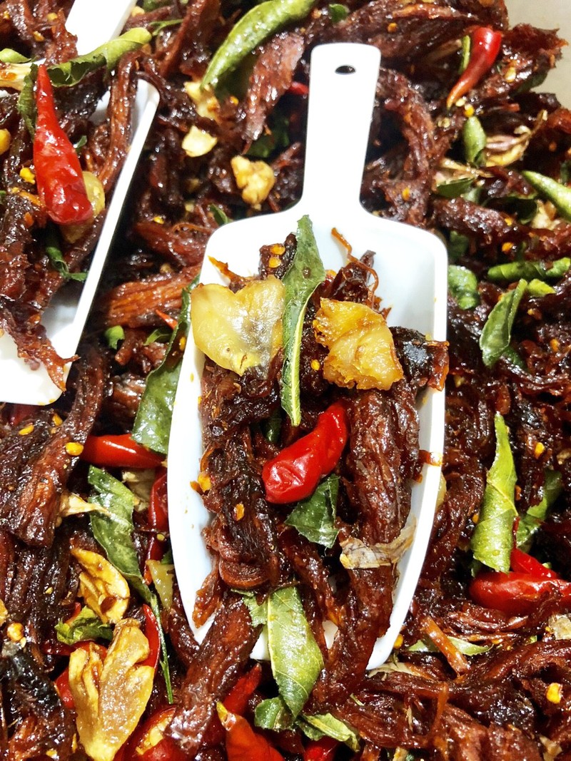 [HCM]500gr Khô Bò Đập Lá Chanh