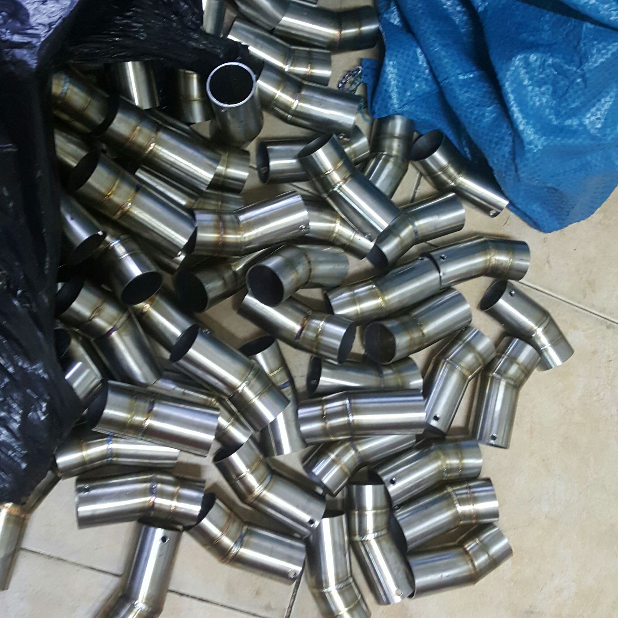 Đuôi cụp cho Winner X Inox 304
