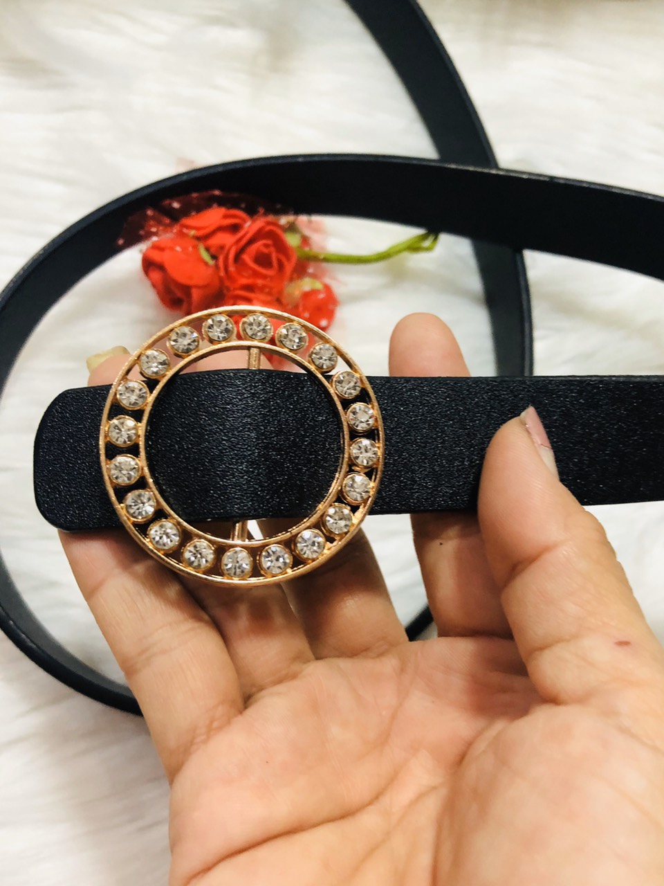 [HCM]Nịt nữ bản 25cm. Mặt tròn đính đá không kim