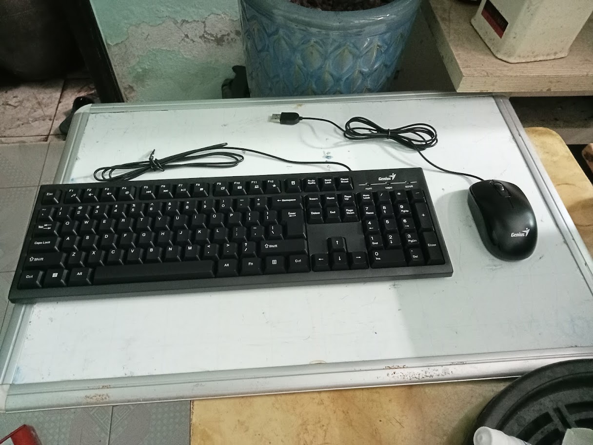 Bàn phím có dây Genius Smart KB-100