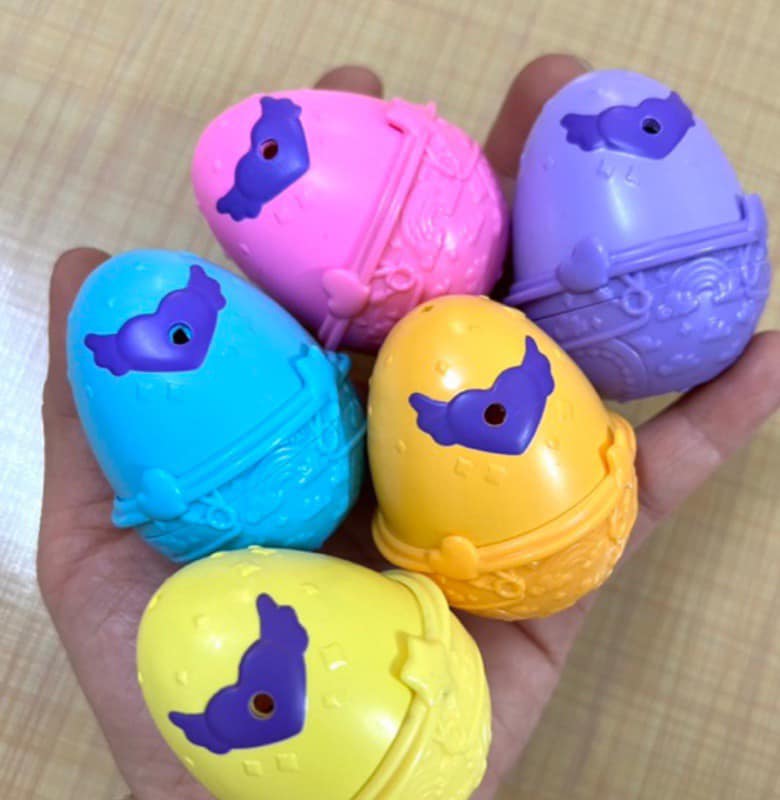 Set 5 trứng Hatchimals Alive Water Hatch mẫu mới tương tác nở thú (Tặng kèm bình bơm nước)